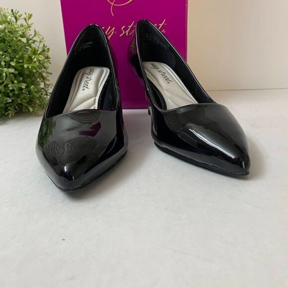 Easy Street Womens Pointe Pumps 6WW Double Wide in Black Patent - Picture 4 of 10